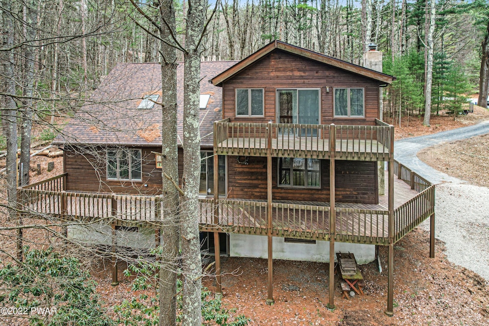 112 Cliff Ct, Milford, PA 18337 - photo 1