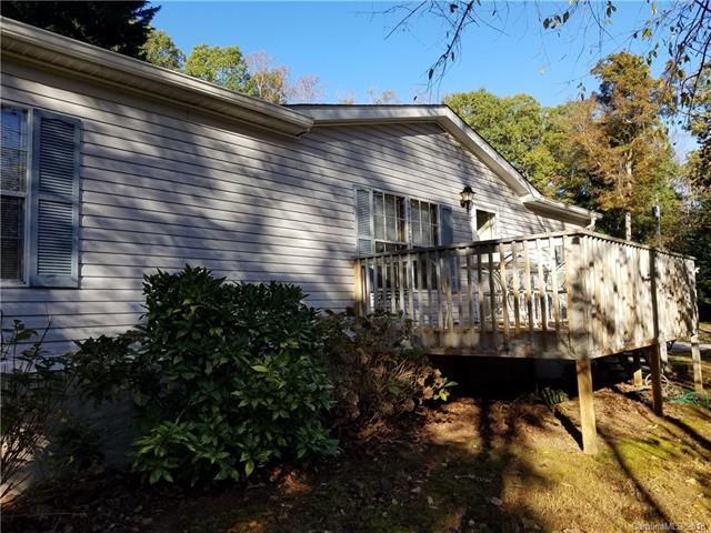 Well-maintained doublewide with large front deck