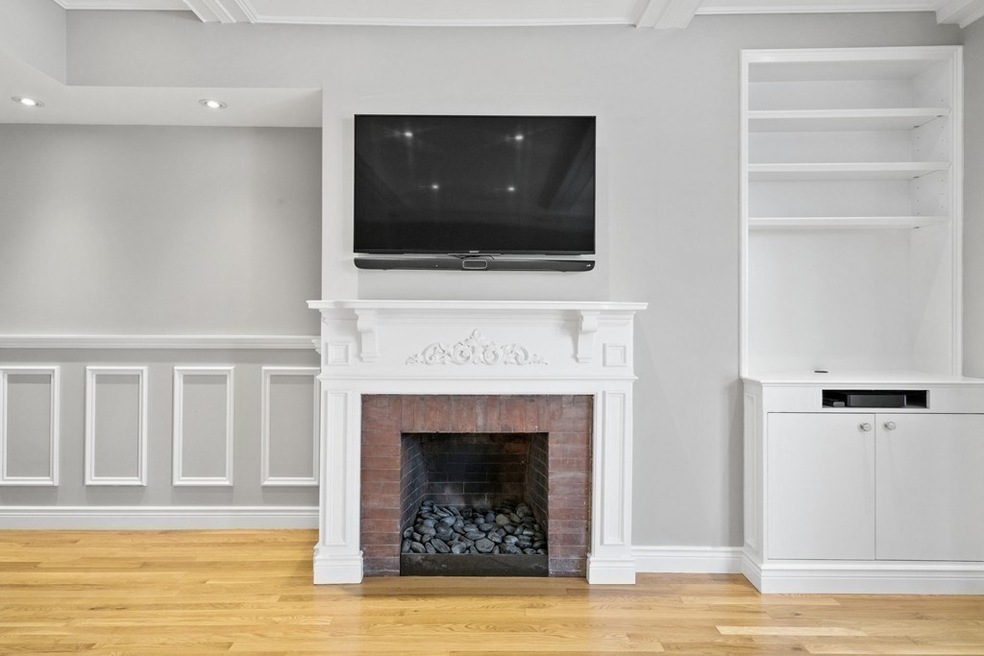 10 Charlesgate E unit 502, Boston, MA 02215 - photo 1