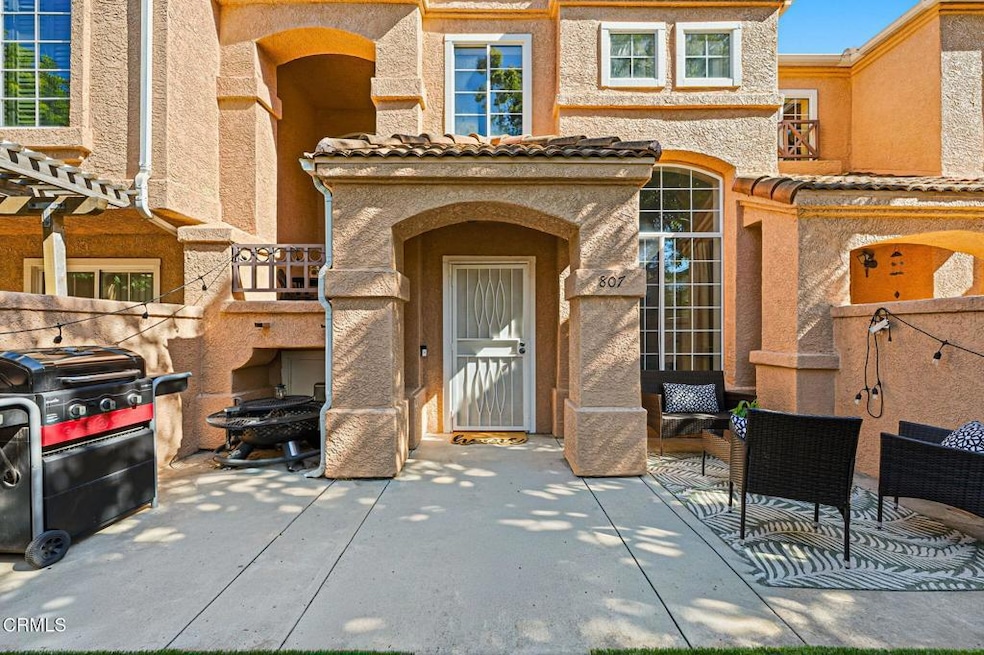 807 Kingfisher Way, Oxnard, CA 93030 - photo 1