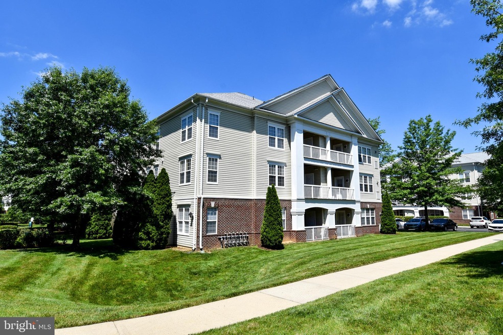 22655 Blue Elder Terrace unit 302, Ashburn, VA 20148 - photo 1