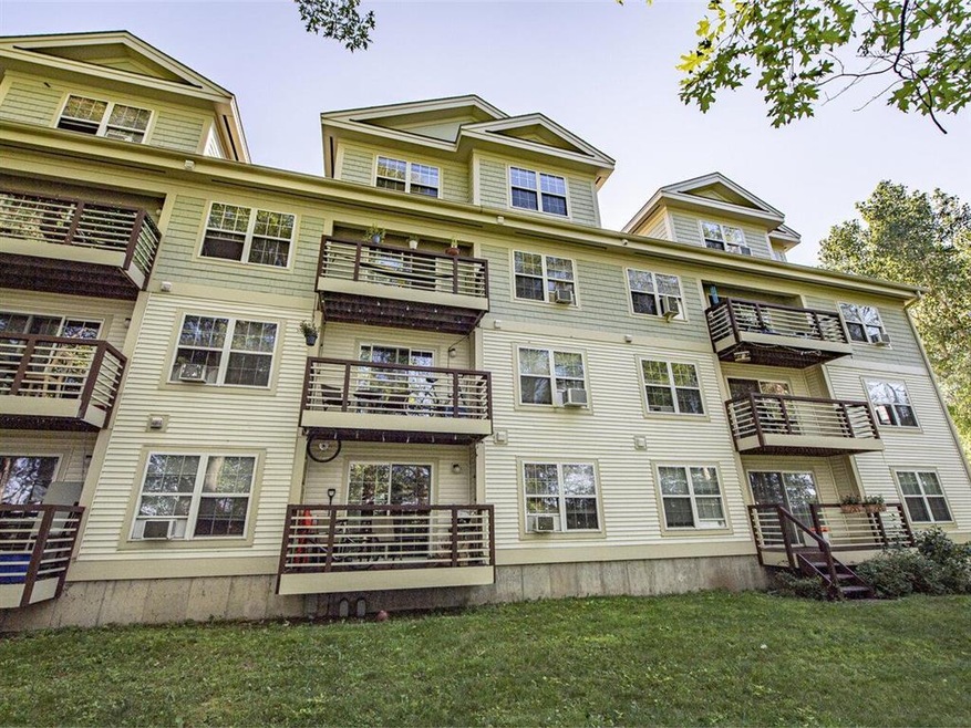 323 Hildred Dr unit 323, Burlington, VT 05401 - photo 1