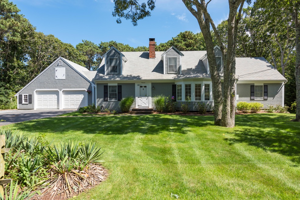 19 Monomoy Rd, Harwich Port, MA 02646 - photo 1