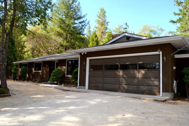 260 Honeycutt Dr, Grants Pass, OR 97526 - photo 1