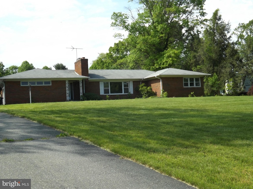 7518 Cherry Tree Dr, Fulton, MD 20759 - photo 1