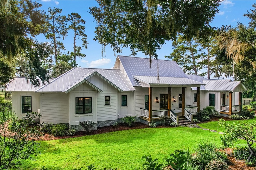 1231 Ridgeway Rd SE, Darien, GA 31305 - photo 1