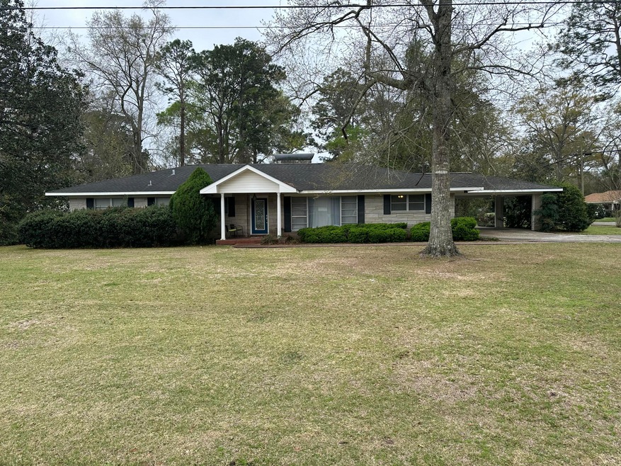 1619 W Fourth Ave, Picayune, MS 39466 - photo 1