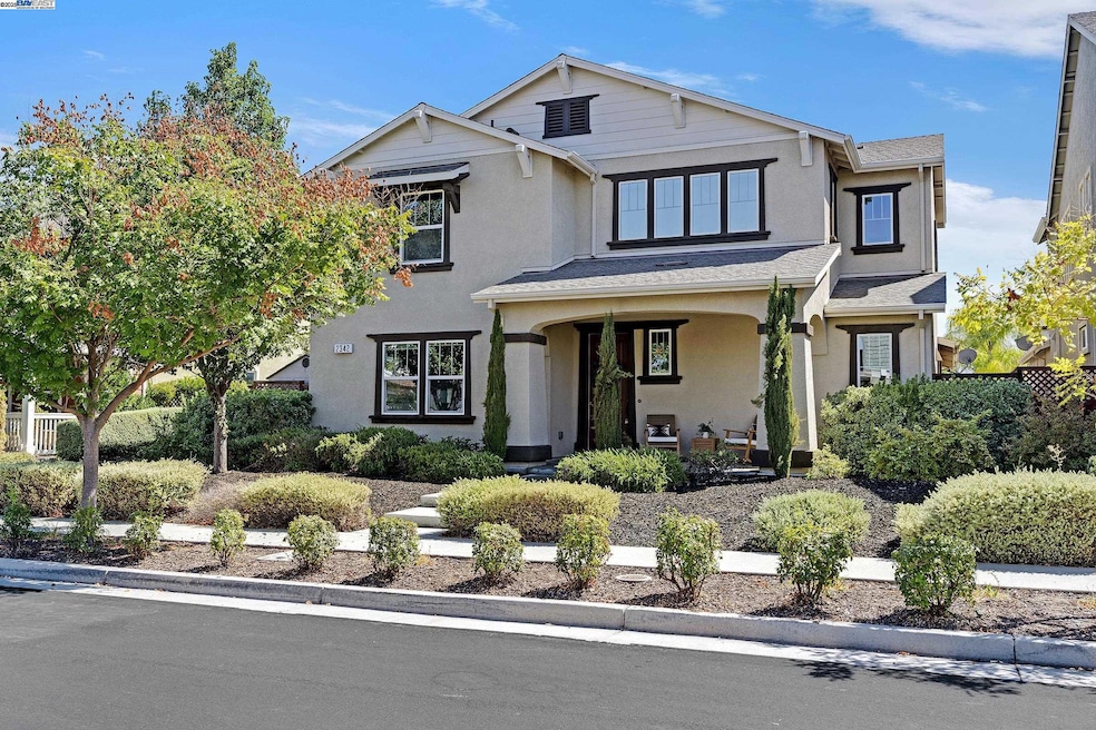 Sold $857,000 • Co-Listing Agent