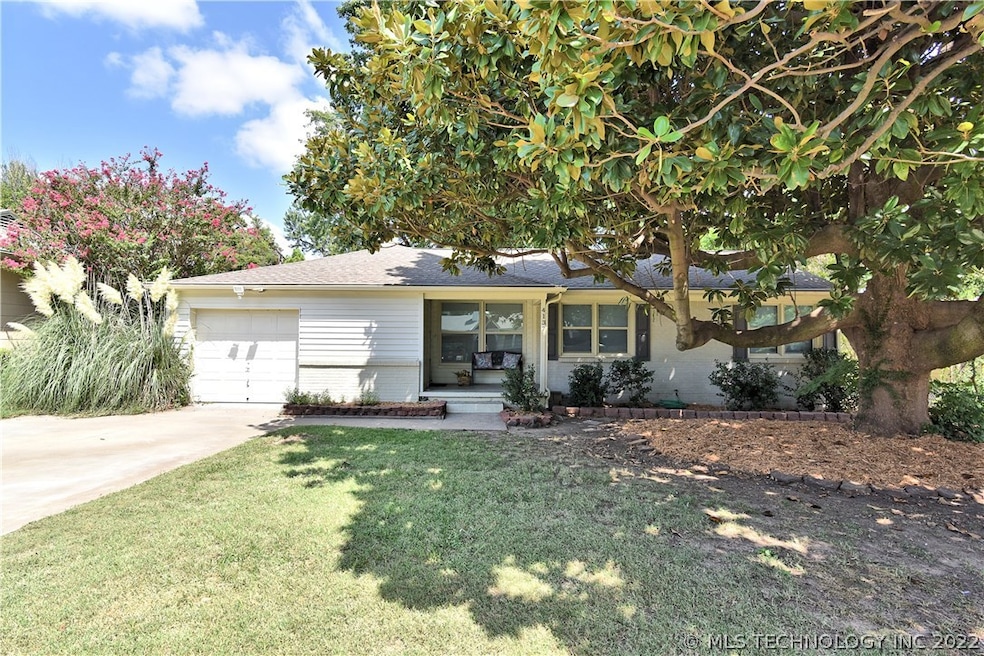 Front of House with beautiful Southern Magnolia