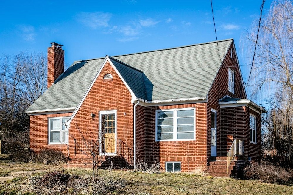 Sold $325,000
