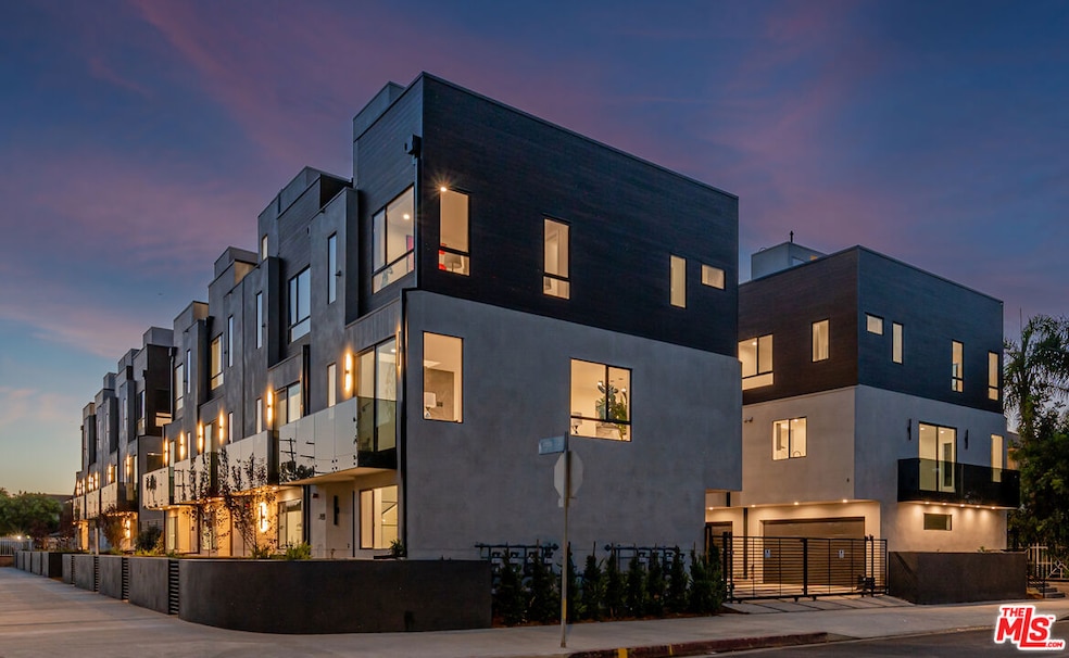 unlisted-address, Tarzana, CA 91356 - photo 1