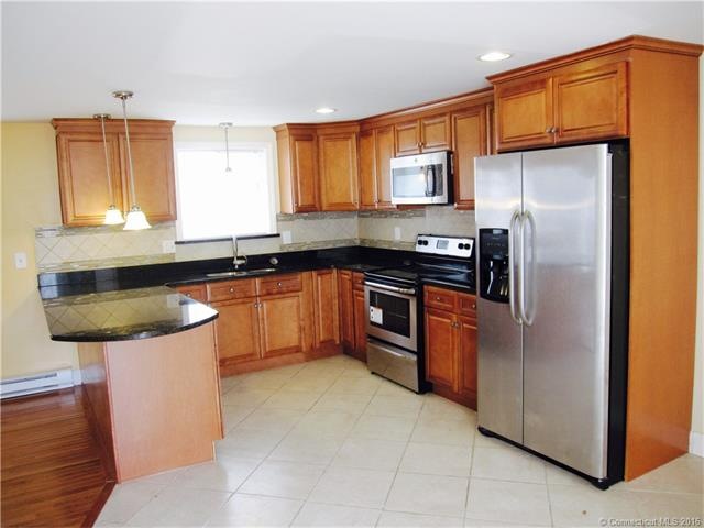 58 Braeburn Ln, Middletown, CT 06457 - photo 1