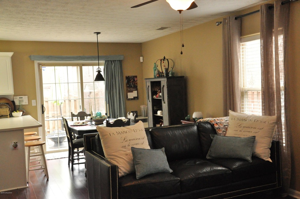 8441 Grand Trevi Dr unit 4602, Louisville, KY 40228 - photo 1