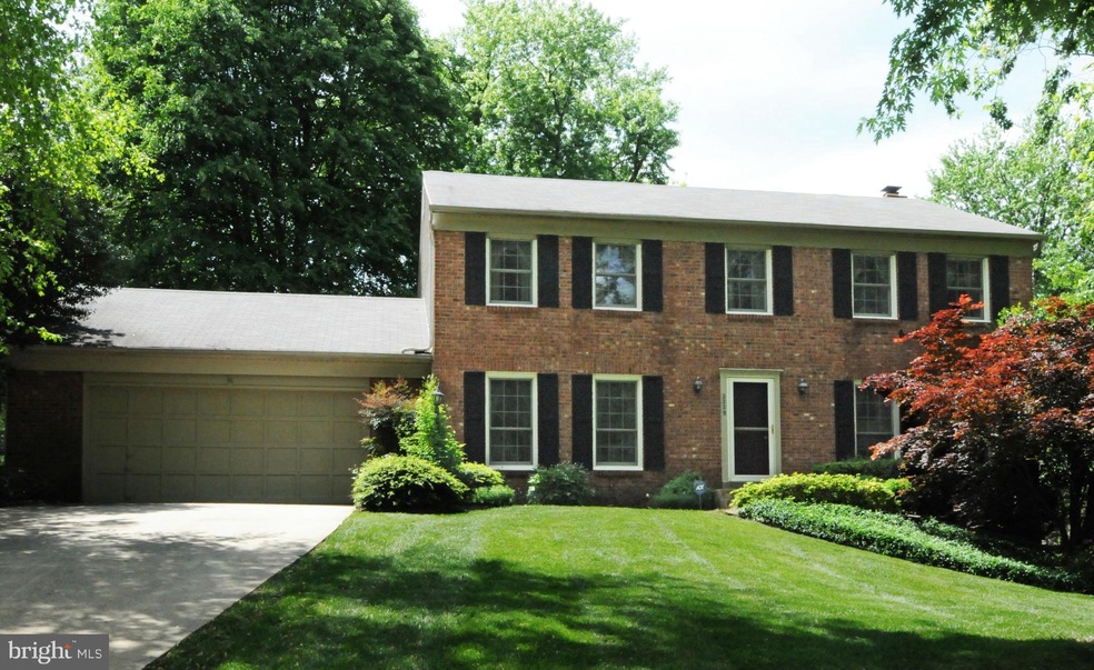 2226 Benedictine Ct, Vienna, VA 22182 - photo 1