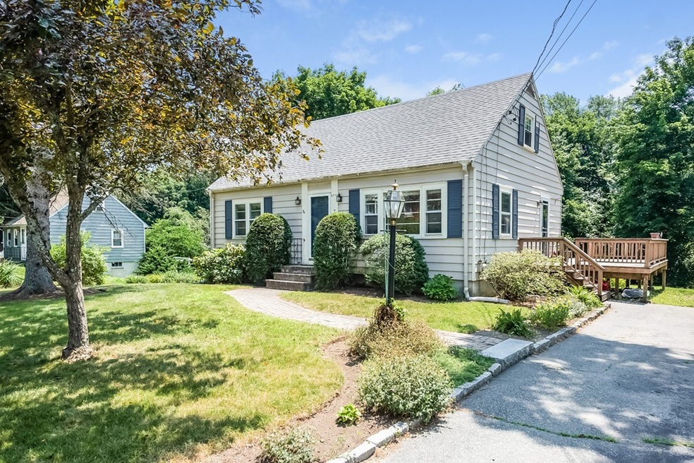 7 Lilac Ct, Acton, MA 01720 - photo 1