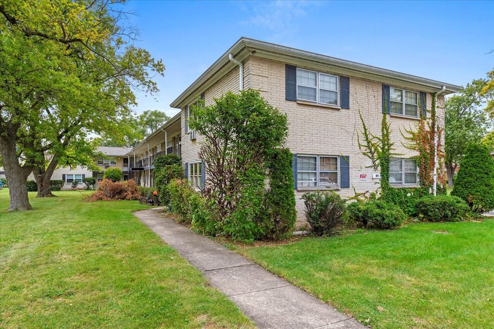 For Rent $1,400/month