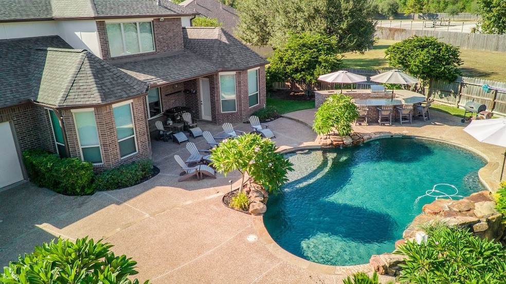 15807 Cooper Creek Ct, Houston, TX 77044 - photo 1