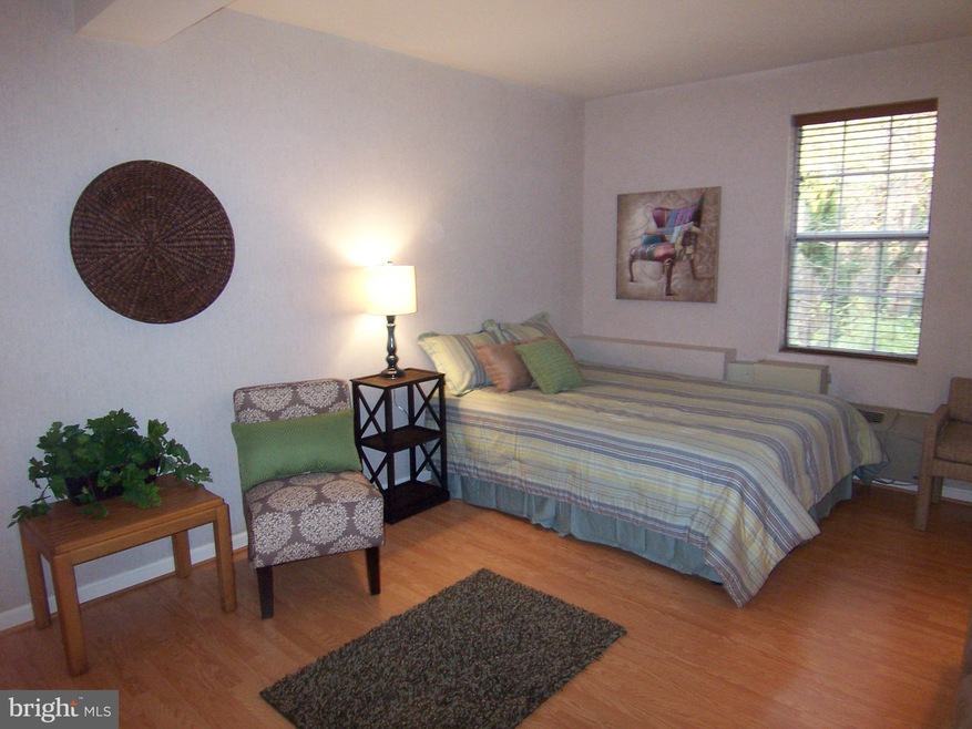 1901 N Rhodes St unit 42, Arlington, VA 22201 - photo 1