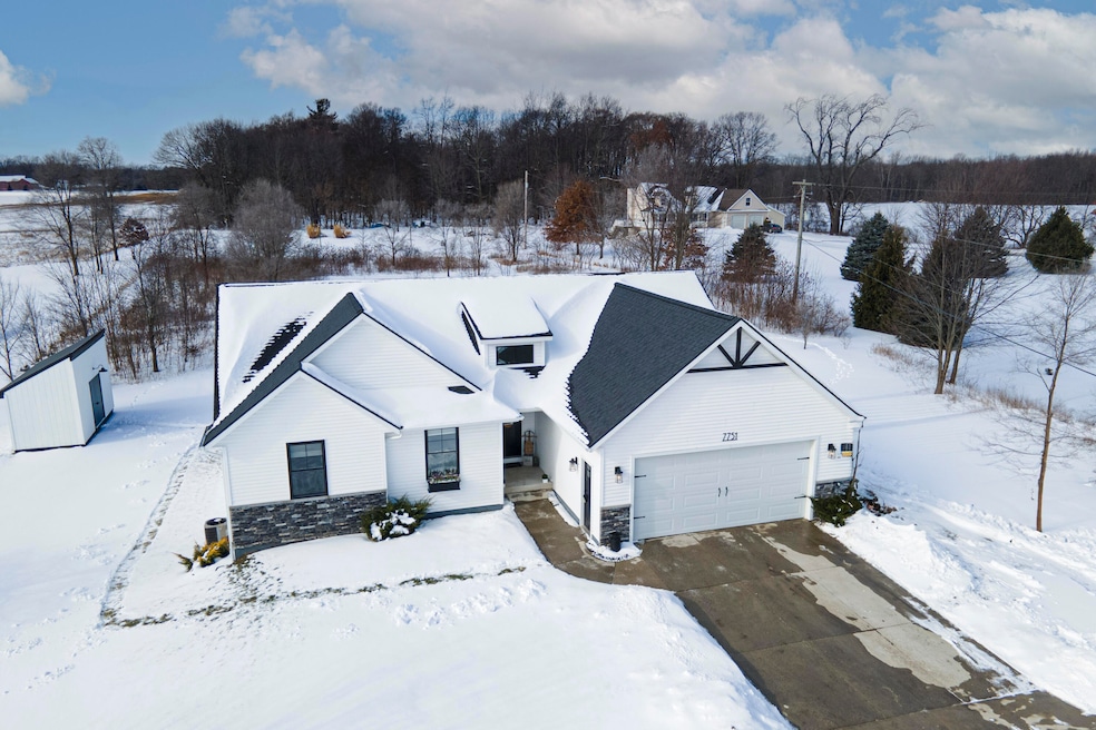 7751 N Division-15