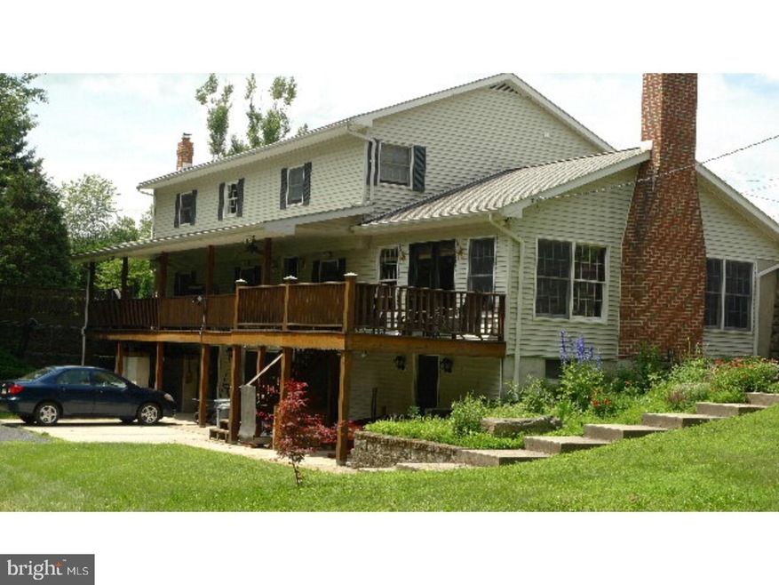 504 Beechwood Ave, Mar Lin, PA 17951 - photo 1