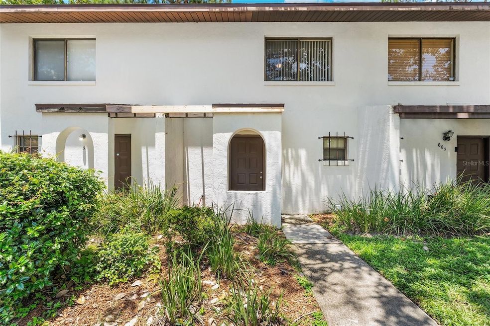 2635 SW 35th Place unit 604, Gainesville, FL 32608 - photo 1