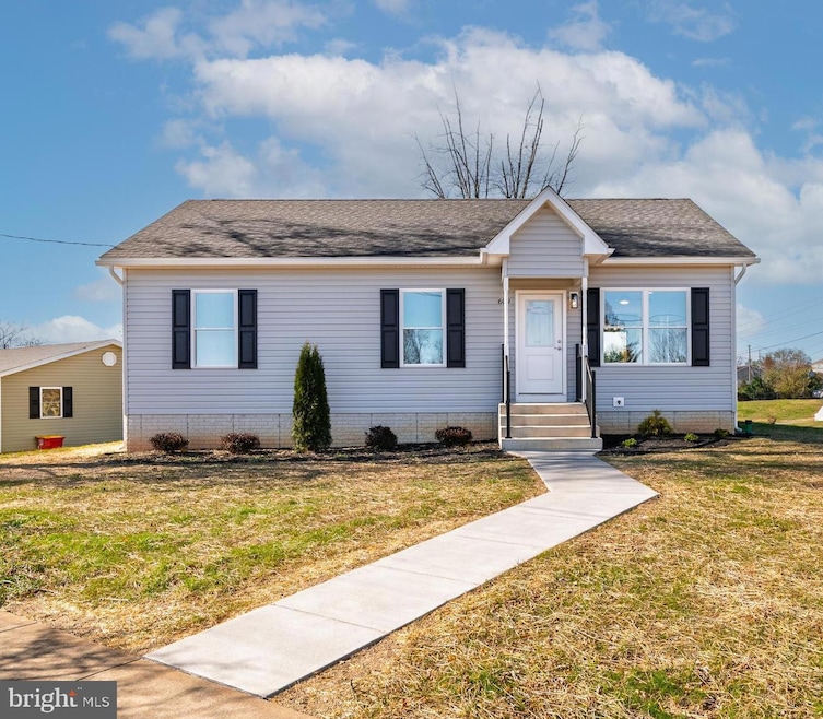 For Sale $344,900 • Co-Listing Agent