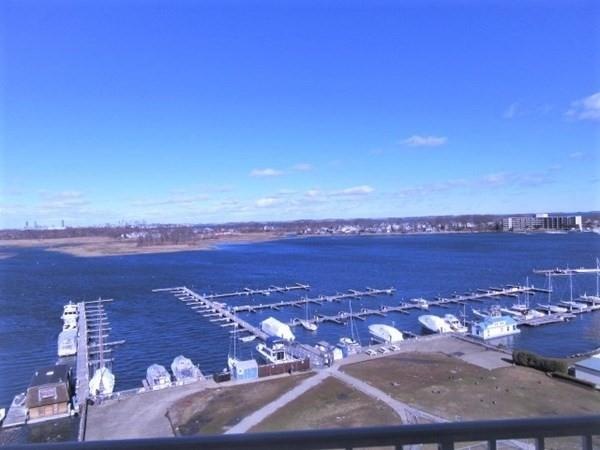 Captain Cove's Condominiums unit 906, Quincy, MA 02169 - photo 1