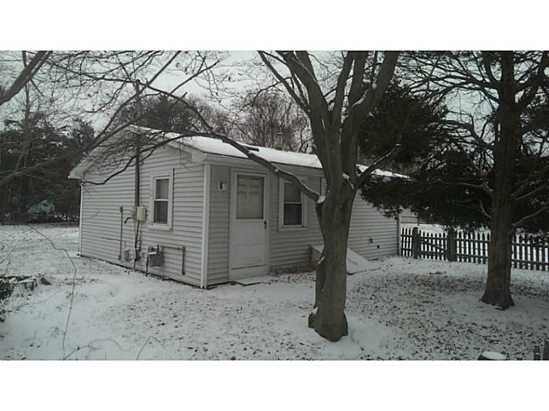 240 Namquid Dr, Warwick, RI 02888 - photo 1