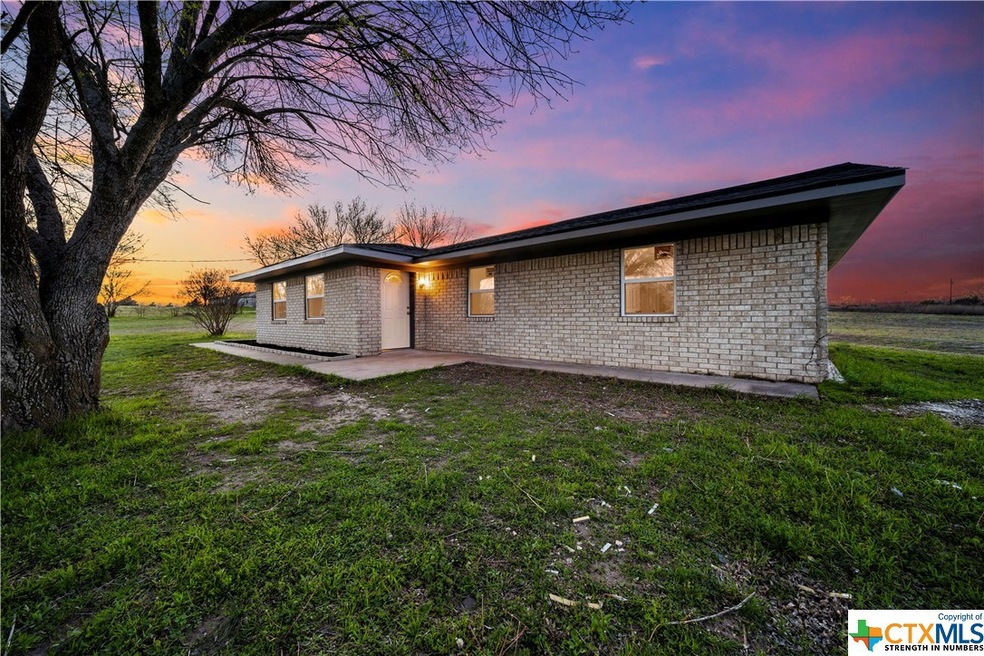 496 Hodge Rd, Eddy, TX 76524 - photo 1