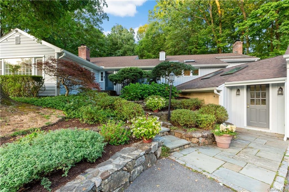 415 Roaring Brook Rd, Chappaqua, NY 10514 - photo 1