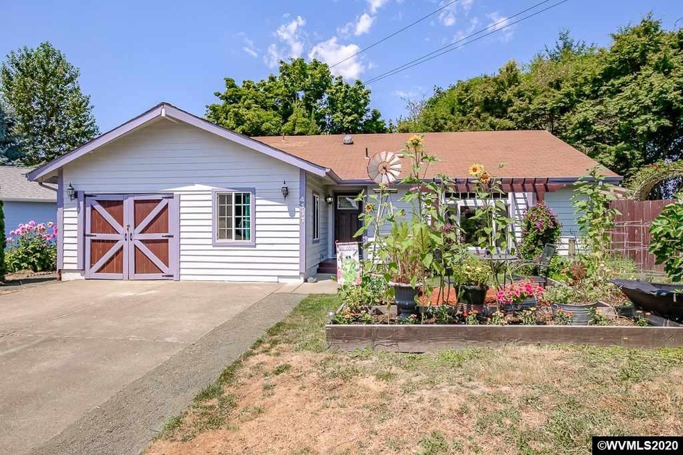 Urban farm has privacy and convenience for our eve