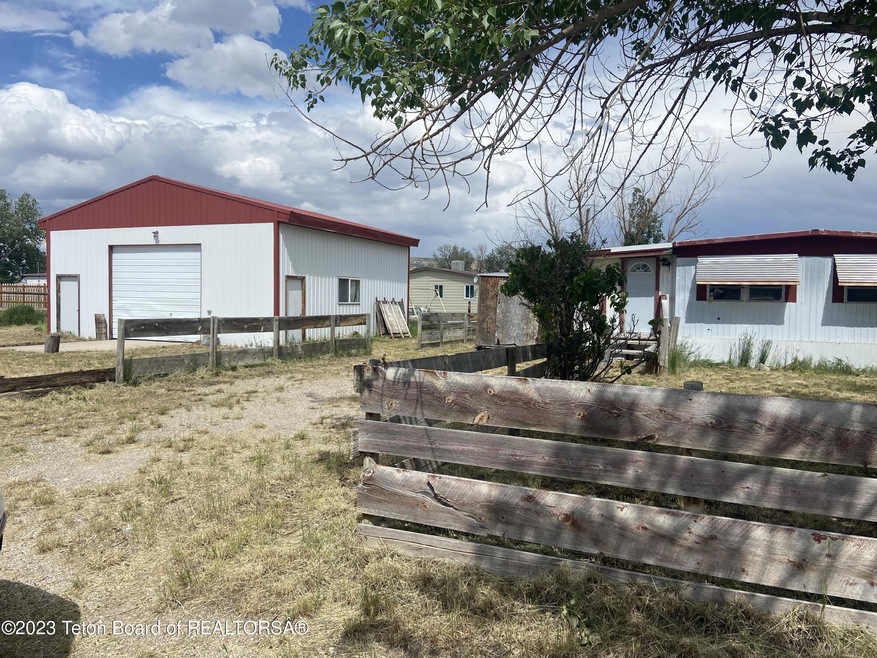 477 Pine St, La Barge, WY 83123 - photo 1