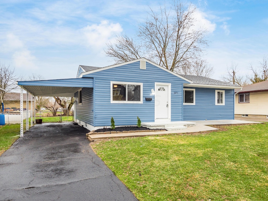 2571 Eakin Rd, Columbus, OH 43204 - photo 1