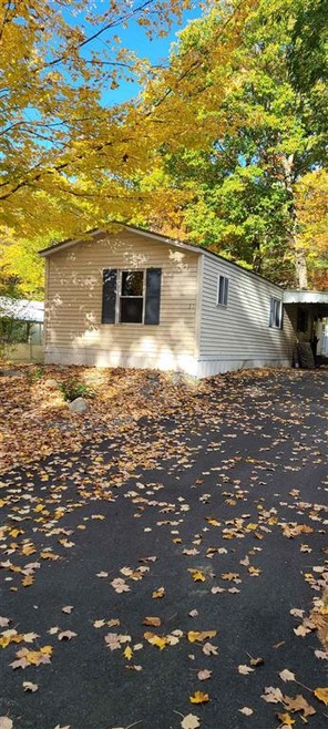 31 Willow Cir, White River Junction, VT 05001 - photo 1