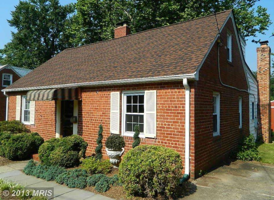 156 Moncure Dr, Alexandria, VA 22314 - photo 1