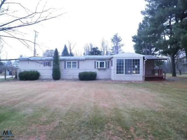 5677 Hanes Rd, Vassar, MI 48768 - photo 1