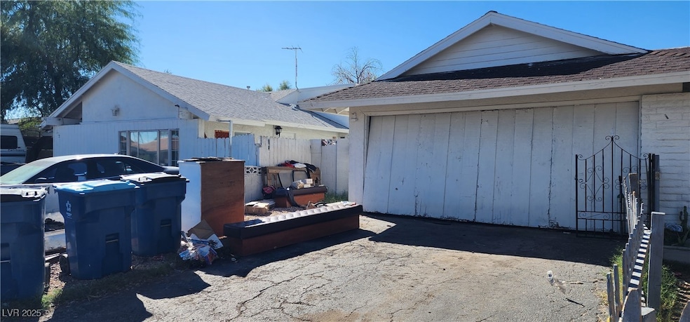 329 Lehman St, Las Vegas, NV 89110 - photo 1