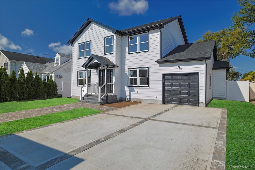 Sold $1,152,500 • Co-Listing Agent