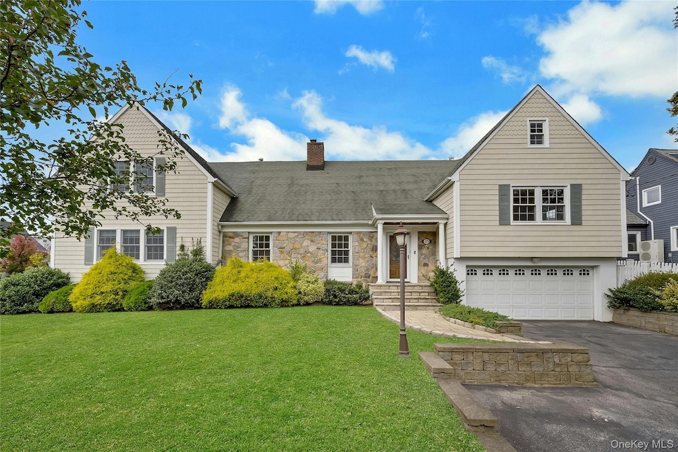 Pending $1,395,000 • Co-Listing Agent