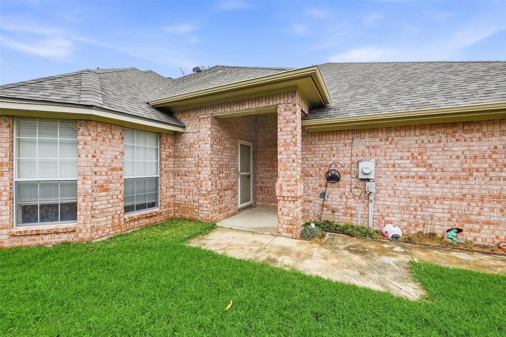 11912 Rhulen Ct, Aledo, TX 76008 - photo 1