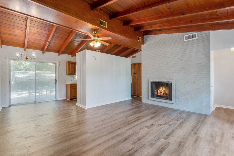 2306 Mission Rd, Tallahassee, FL 32304 - photo 1