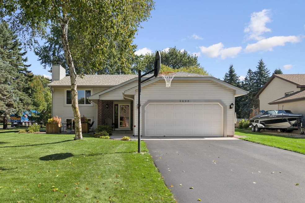 5632 Fisher St, Saint Paul, MN 55110 - photo 1