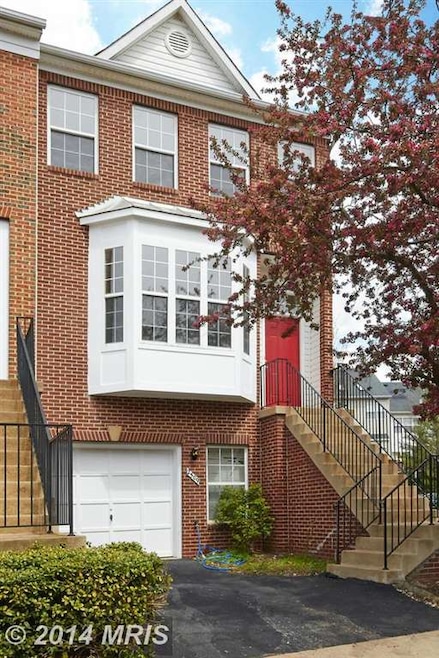 2509 Woodrow Wilson Dr, Herndon, VA 20171 - photo 1