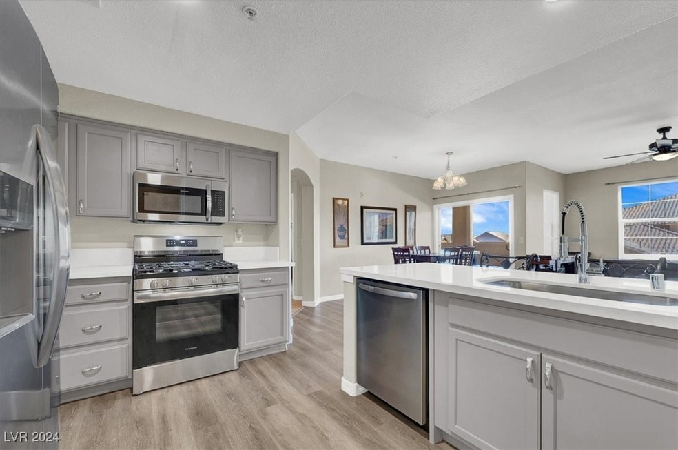 Upgraded Kitchen, lots of natural light