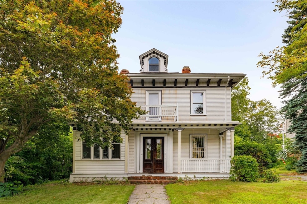 Sold $1,080,000 • Co-Listing Agent