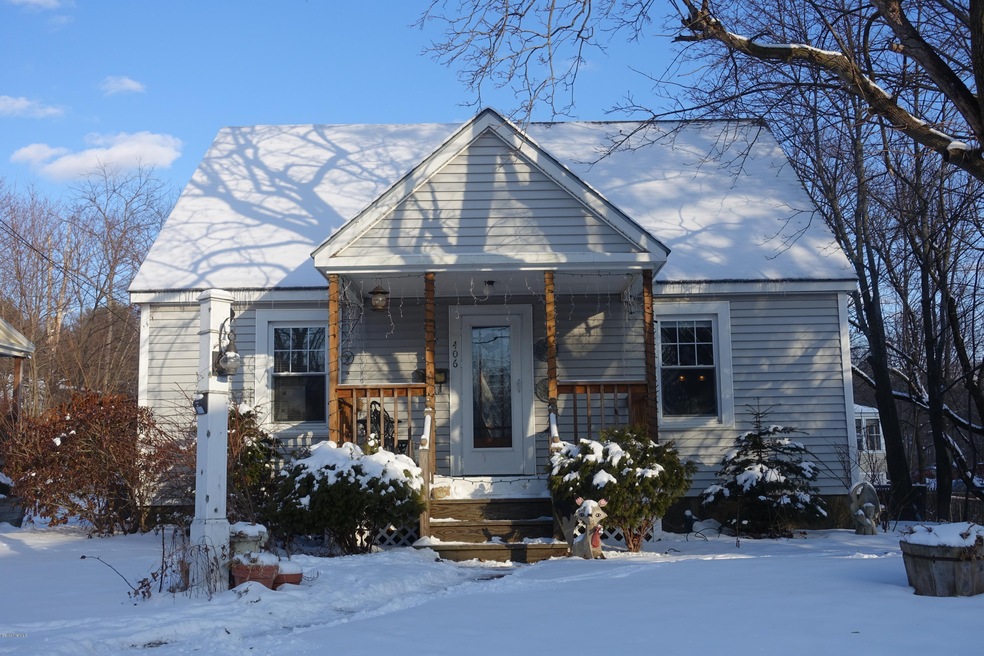 406 Eagle St.
