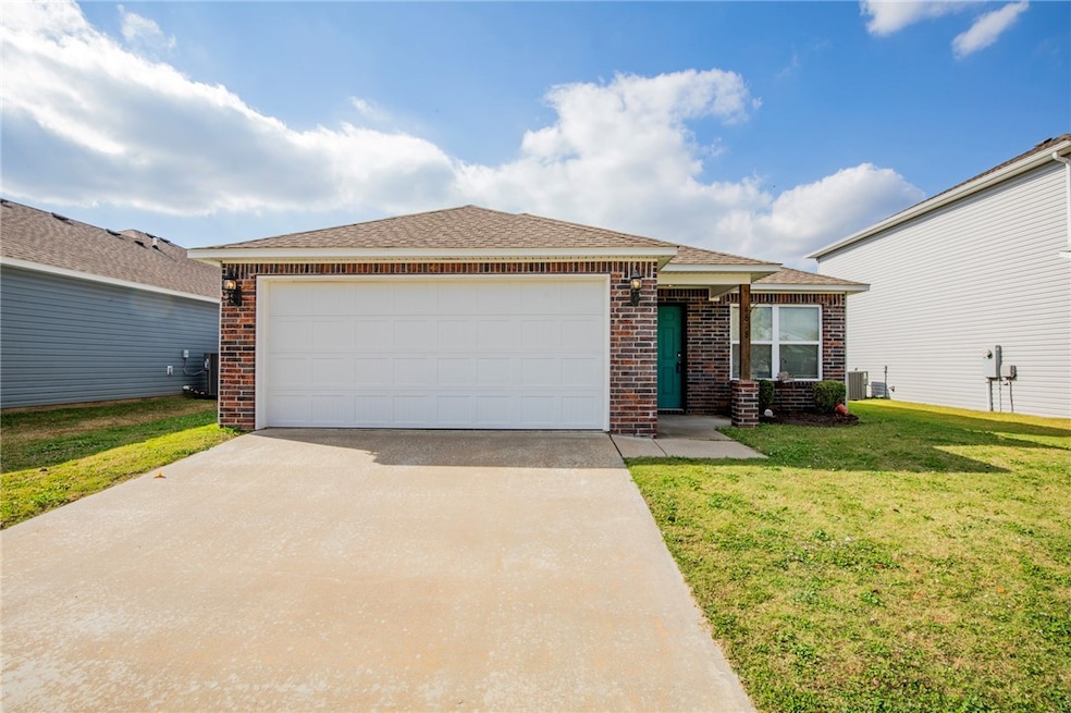 4878 W Hoover Loop, Fayetteville, AR 72704 - photo 1