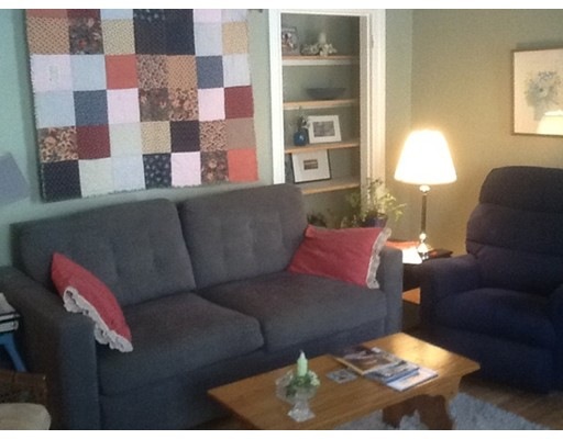 4 Greenleaf St, Newburyport, MA 01950 - photo 1