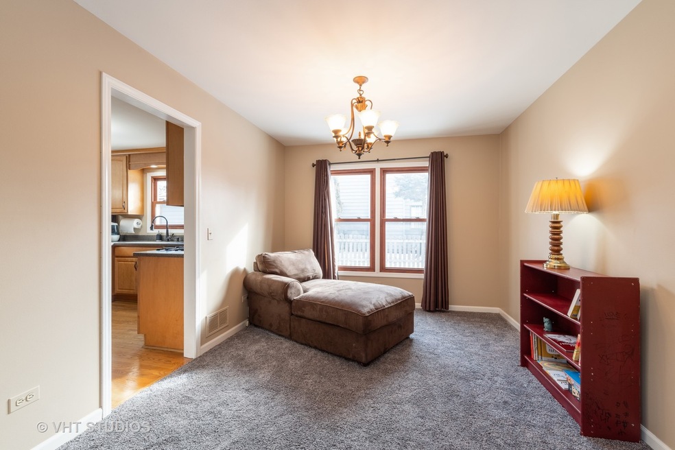 1031 Boulevard View Ave, Gurnee, IL 60031 - photo 1