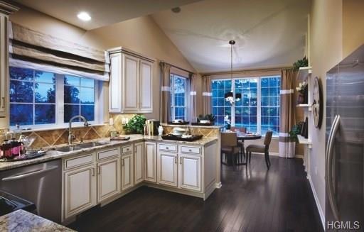 8 Goldman Ct unit 9, Cortlandt, NY 10567 - photo 1